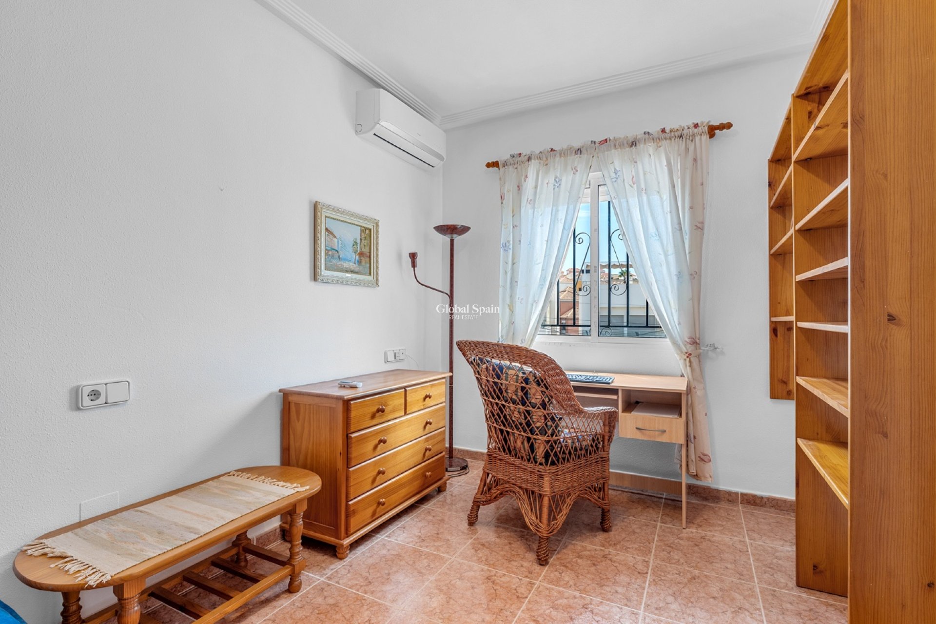 Resale - VILLA -
ORIHUELA COSTA - El Galan