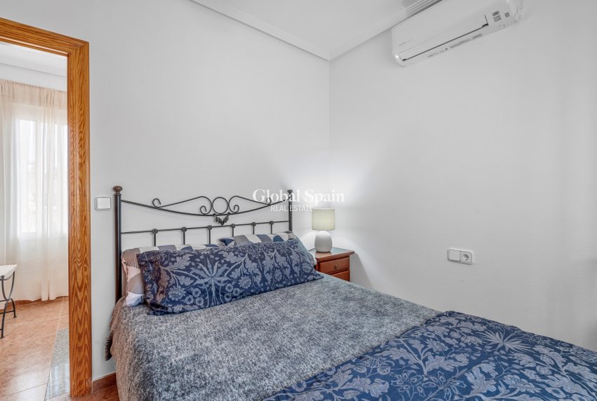 Resale - VILLA -
ORIHUELA COSTA - El Galan