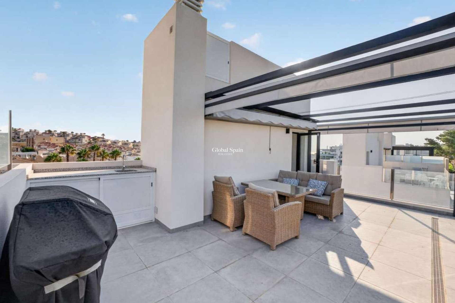 Resale - VILLA -
ORIHUELA COSTA - Inland