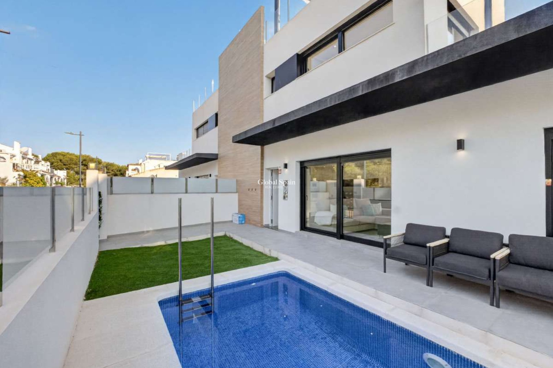 Resale - VILLA -
ORIHUELA COSTA - Inland