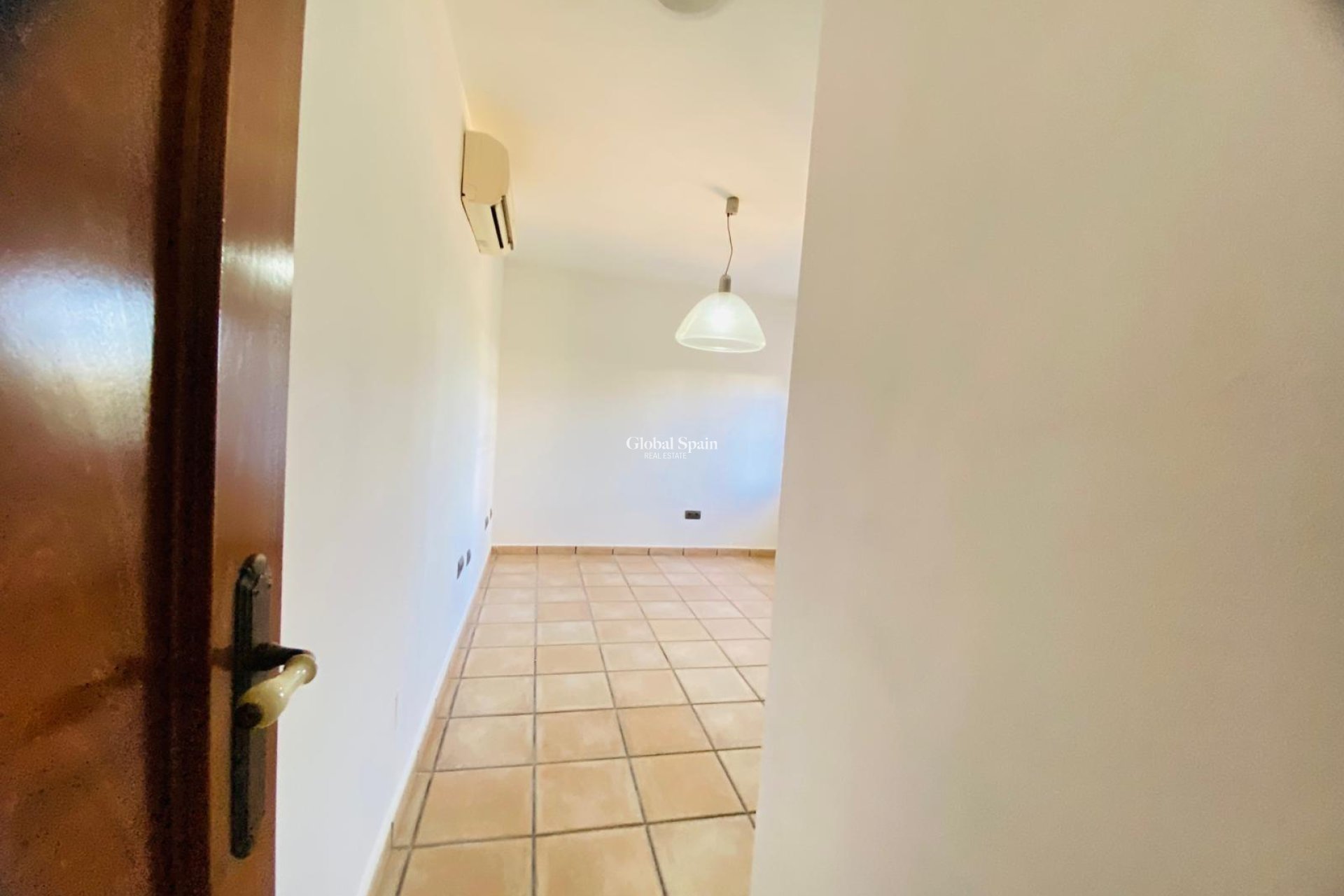 Resale - VILLA -
ORIHUELA COSTA - La Florida