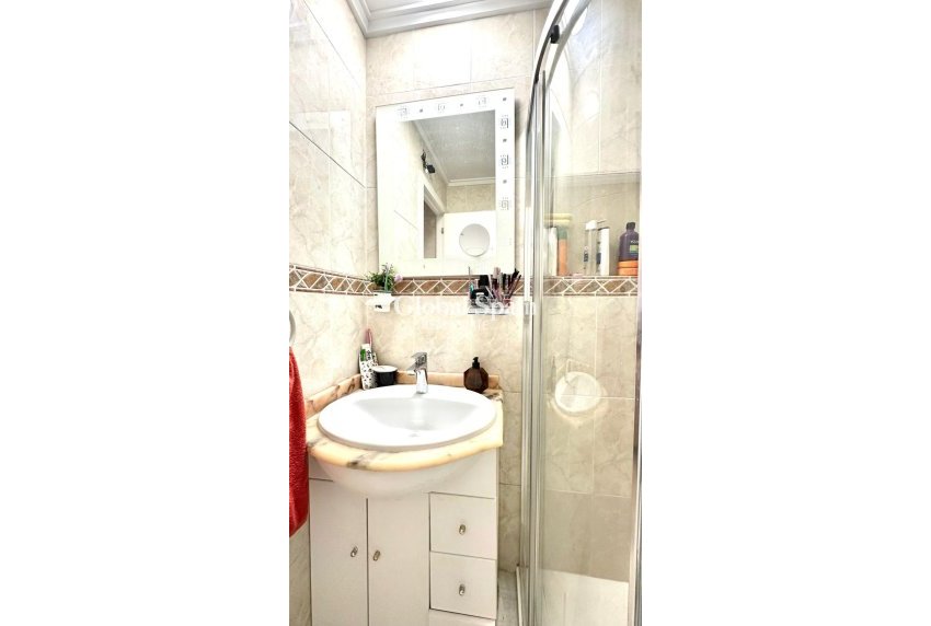 Resale - VILLA -
ORIHUELA COSTA - La Regia