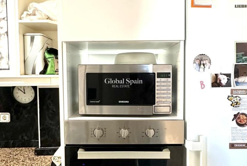 Resale - VILLA -
ORIHUELA COSTA - La Regia