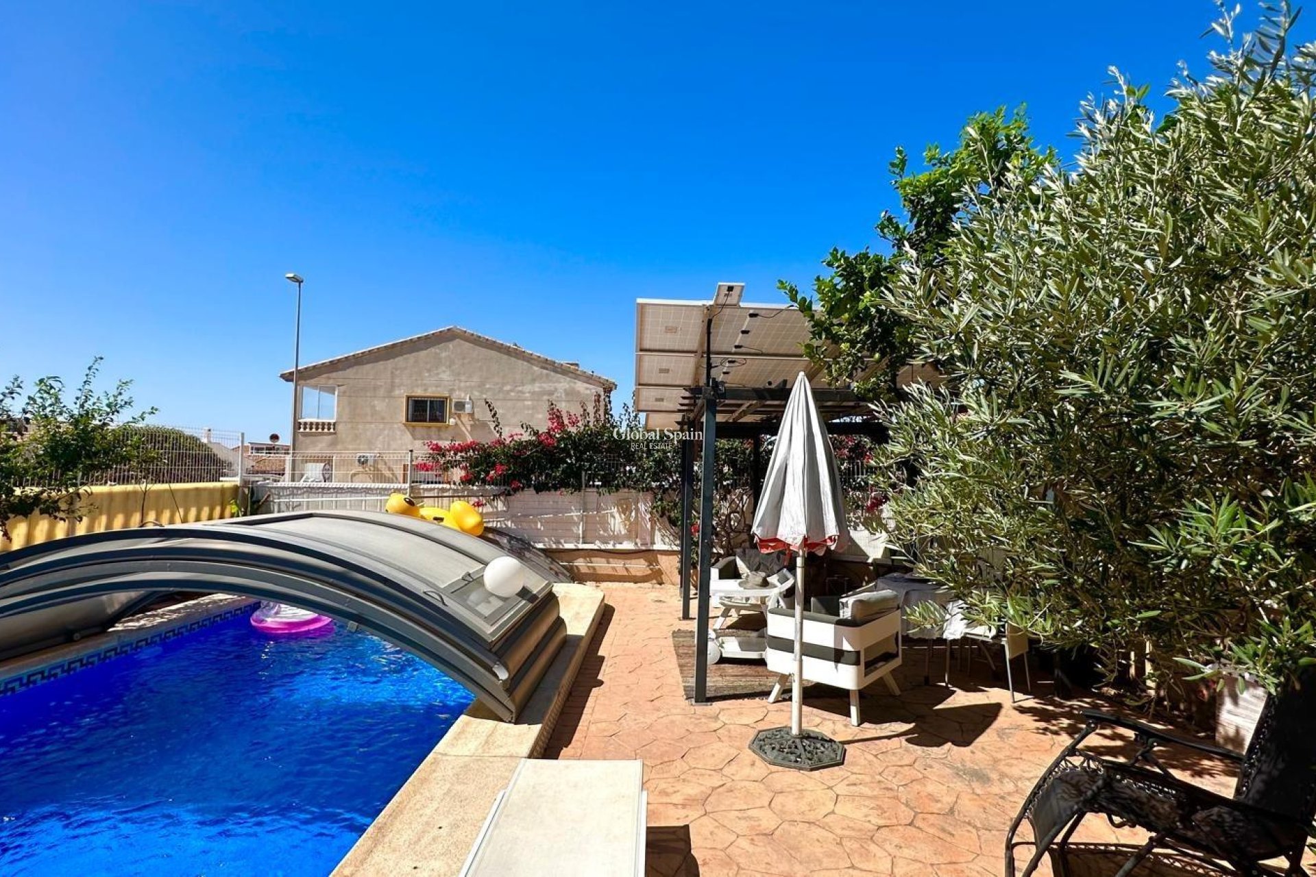 Resale - VILLA -
ORIHUELA COSTA - La Regia