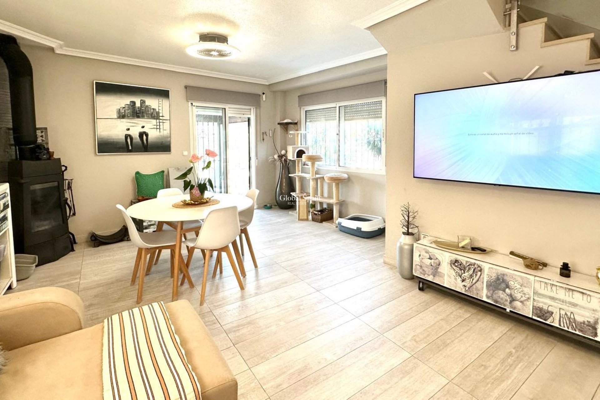 Resale - VILLA -
ORIHUELA COSTA - La Regia