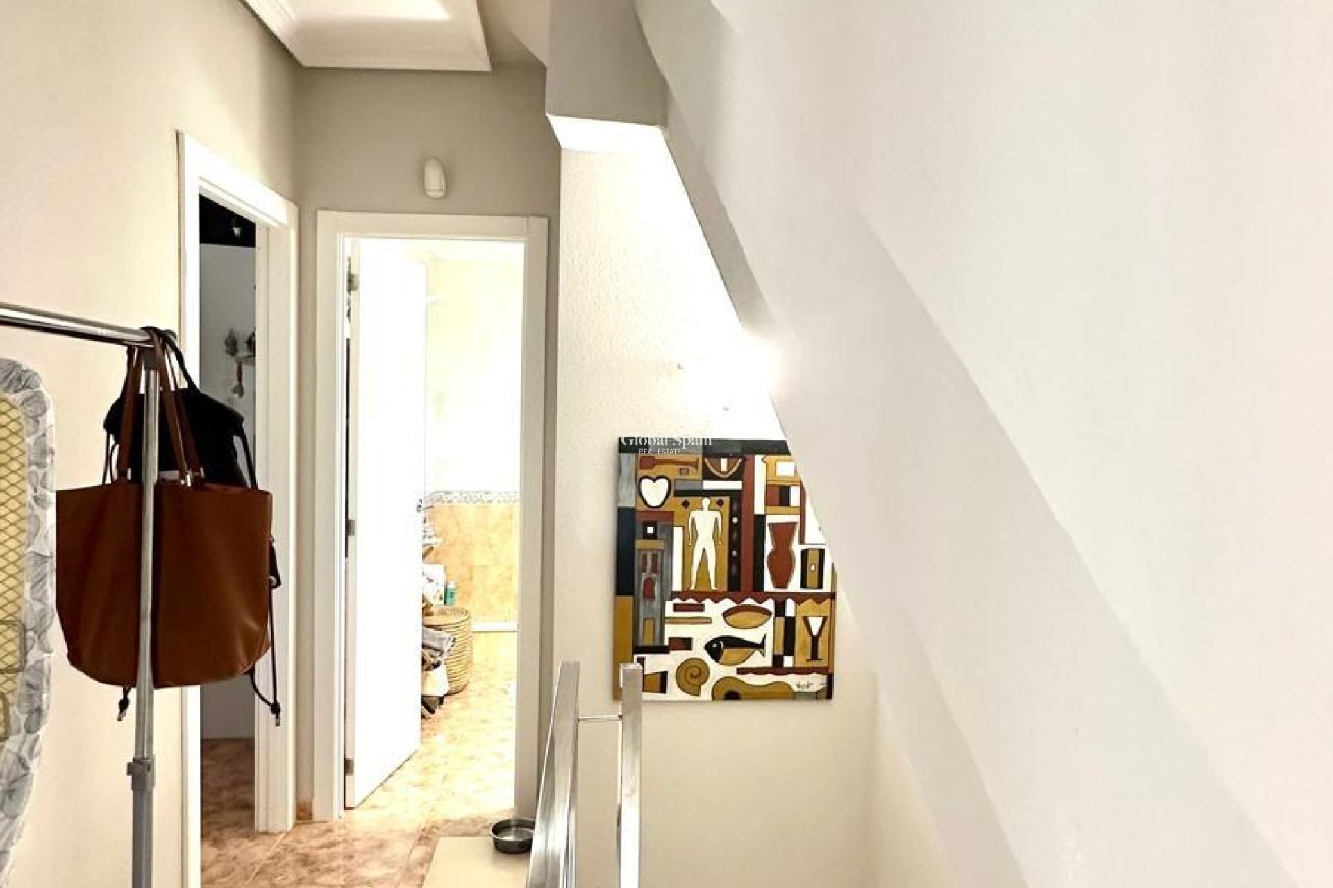Resale - VILLA -
ORIHUELA COSTA - La Regia