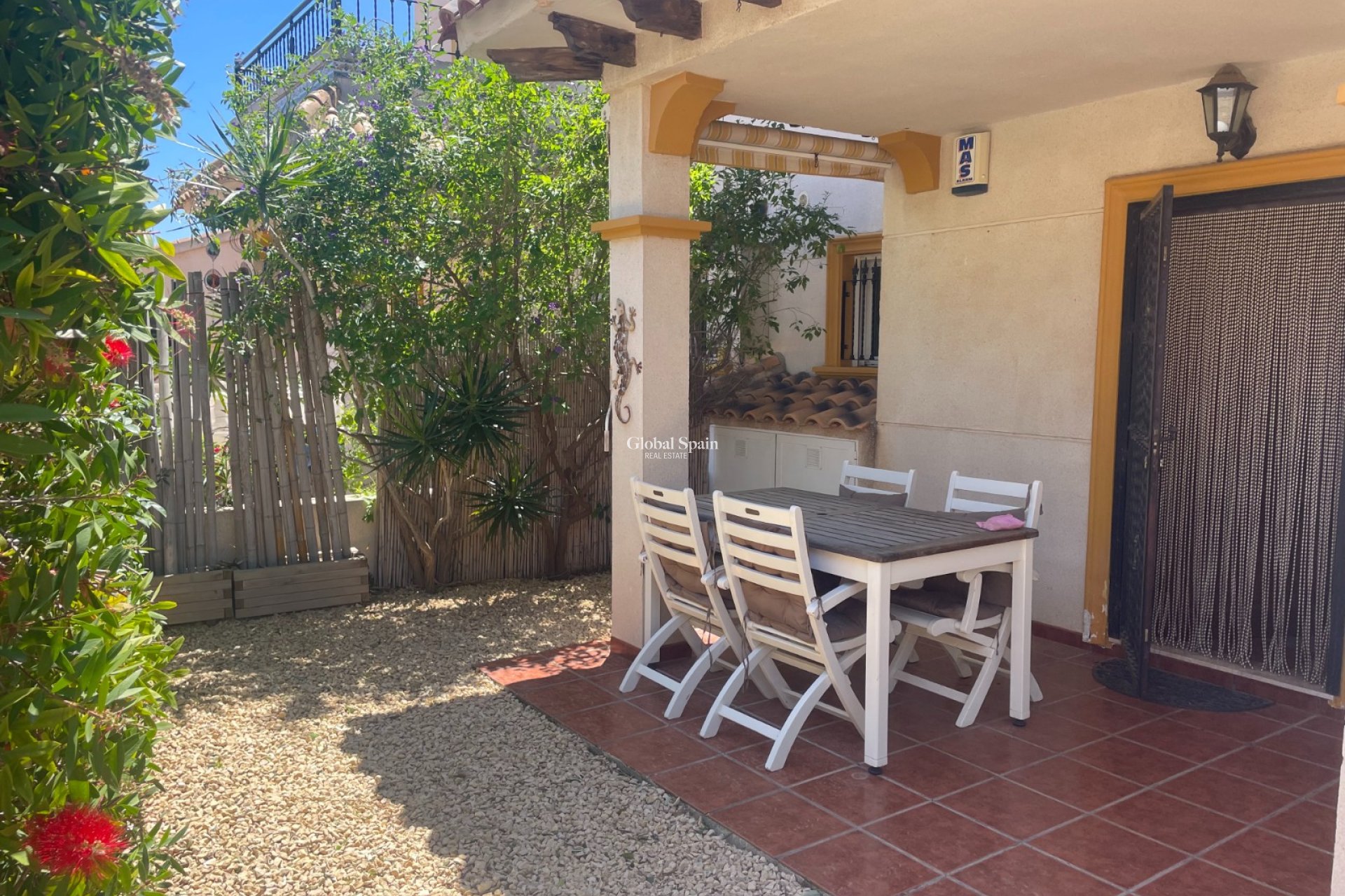 Resale - VILLA -
ORIHUELA COSTA - La Regia