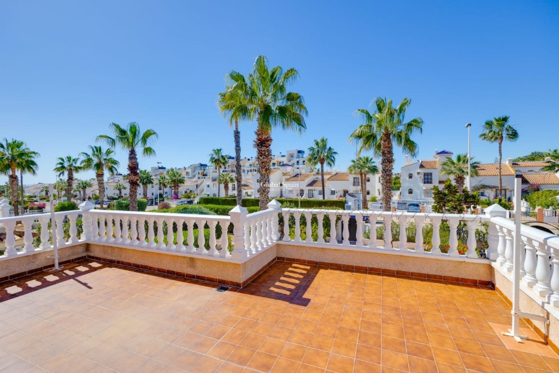 Resale - Villa -
ORIHUELA COSTA - La Zenia