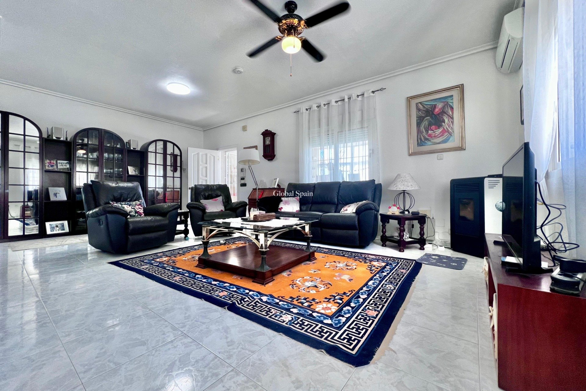 Resale - VILLA -
ORIHUELA COSTA - La Zenia