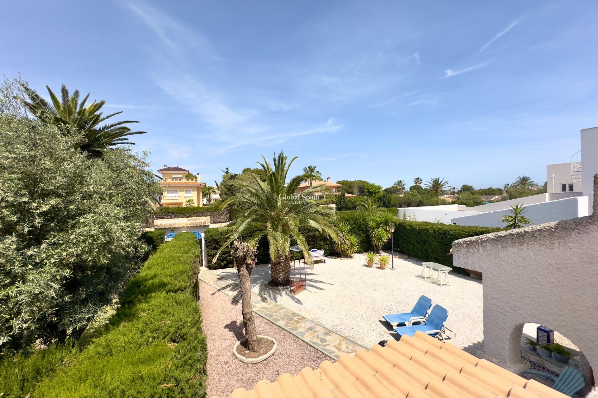 Resale - VILLA -
ORIHUELA COSTA - La Zenia