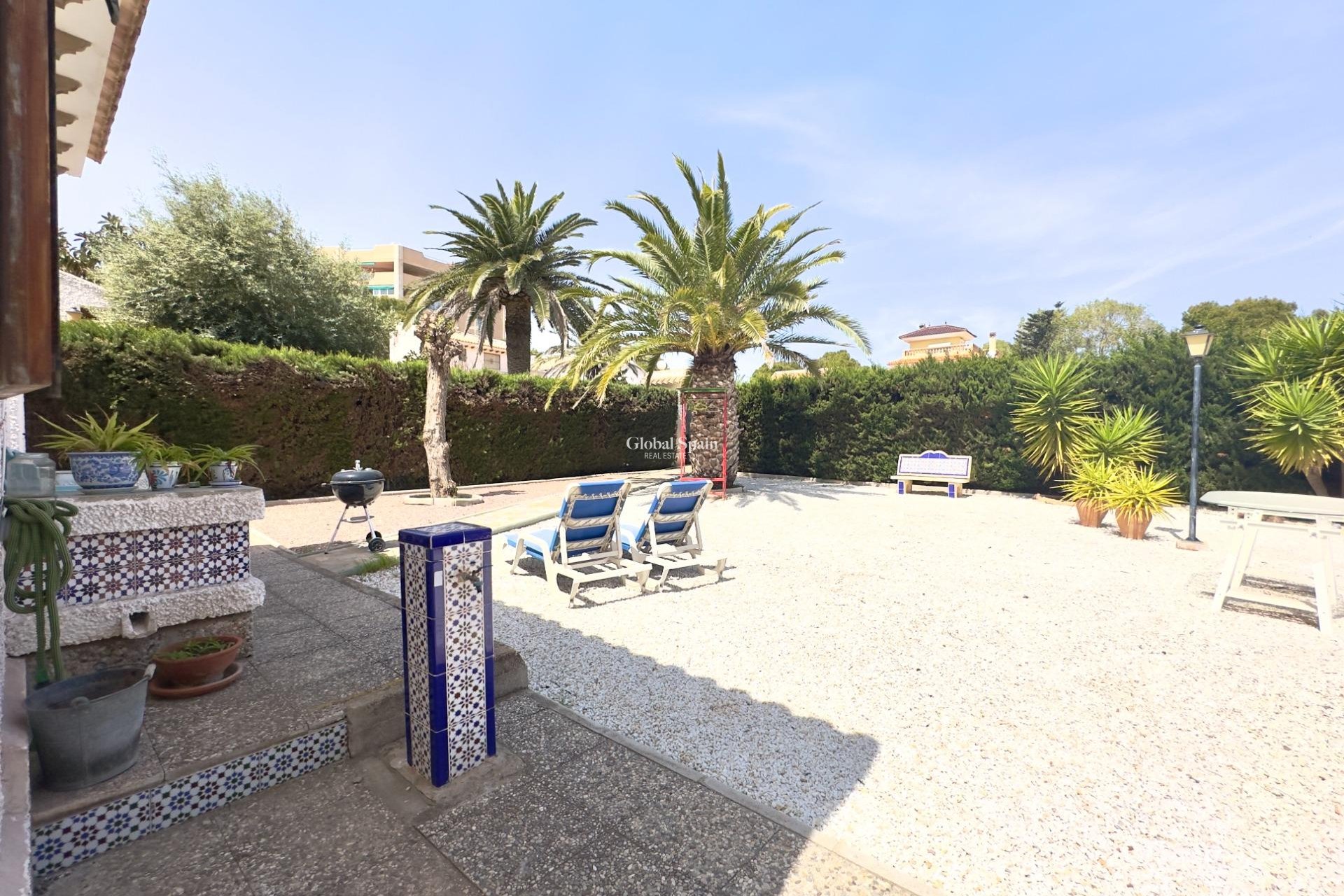 Resale - VILLA -
ORIHUELA COSTA - La Zenia