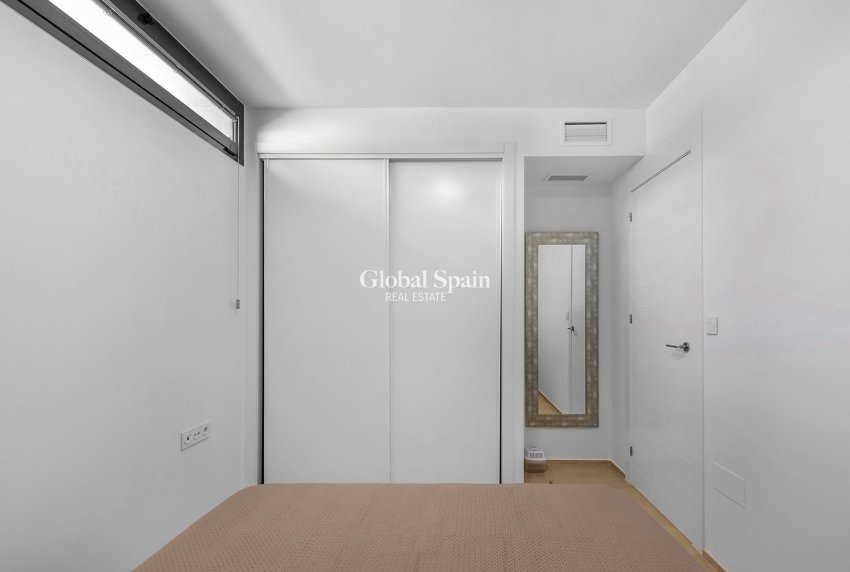 Resale - Villa -
ORIHUELA COSTA - La Zenia