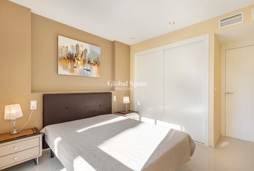 Resale - Villa -
ORIHUELA COSTA - La Zenia