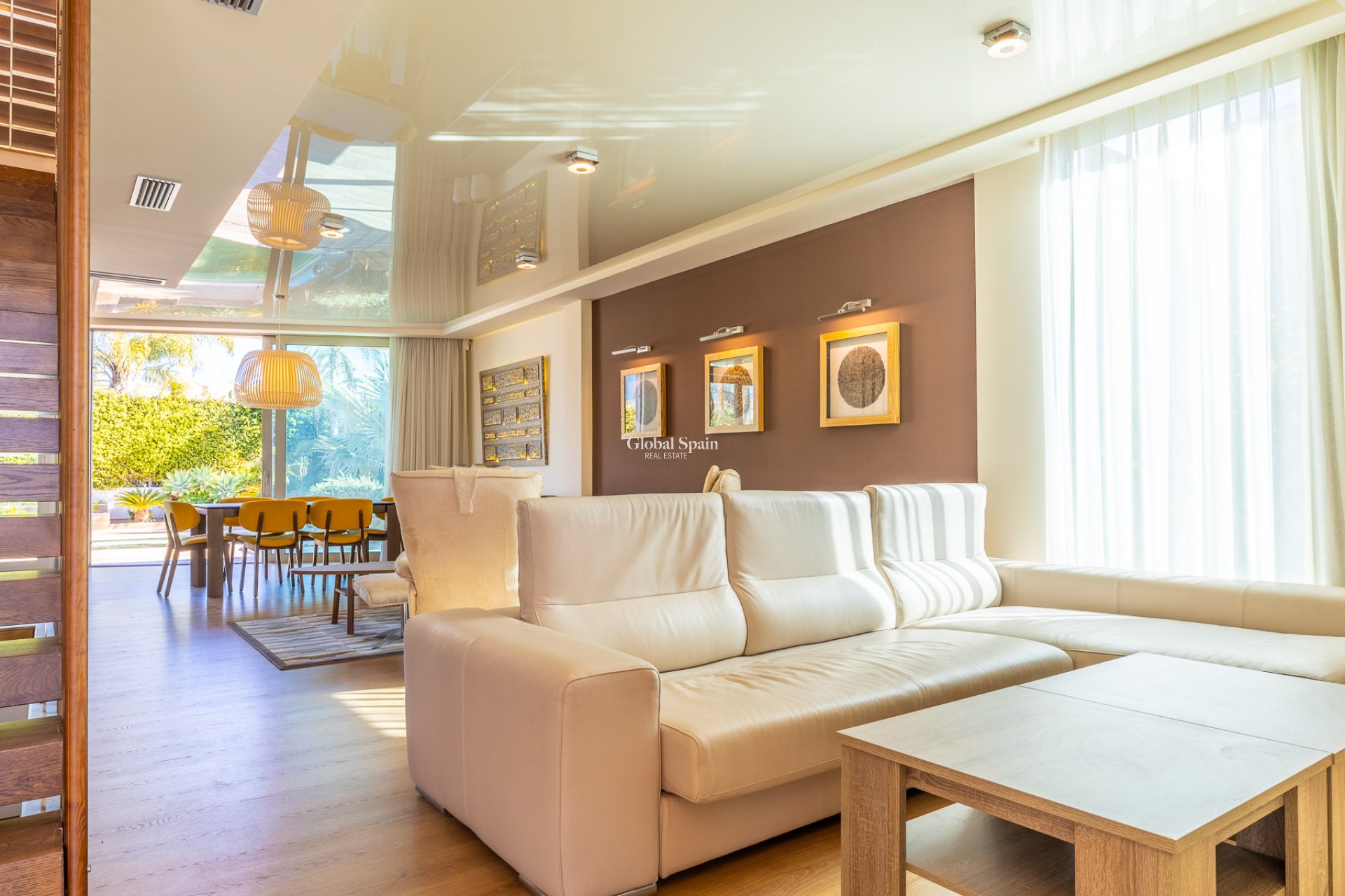 Resale - Villa -
ORIHUELA COSTA - La Zenia