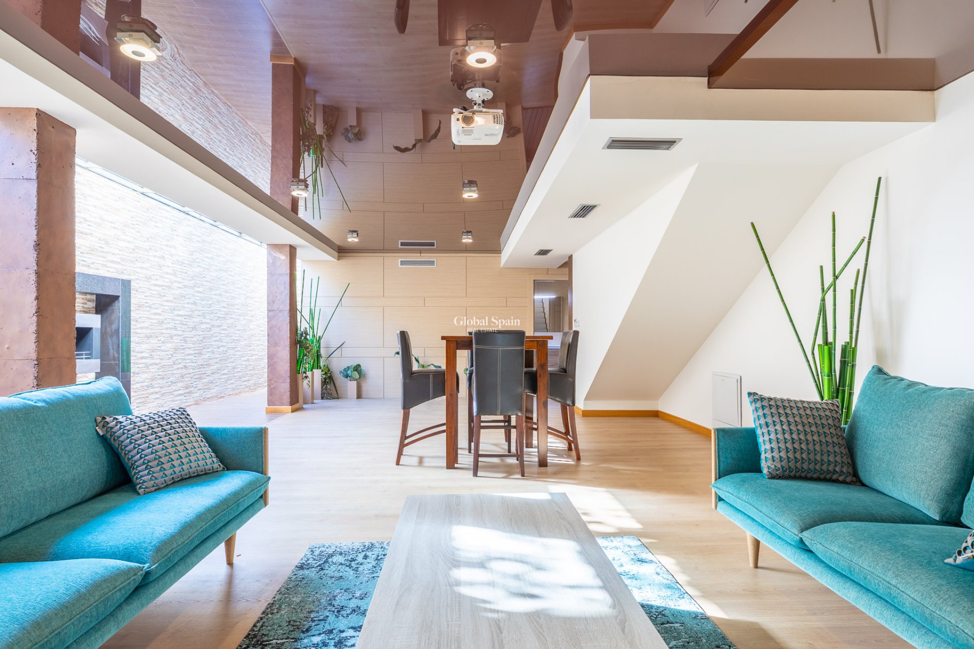 Resale - Villa -
ORIHUELA COSTA - La Zenia