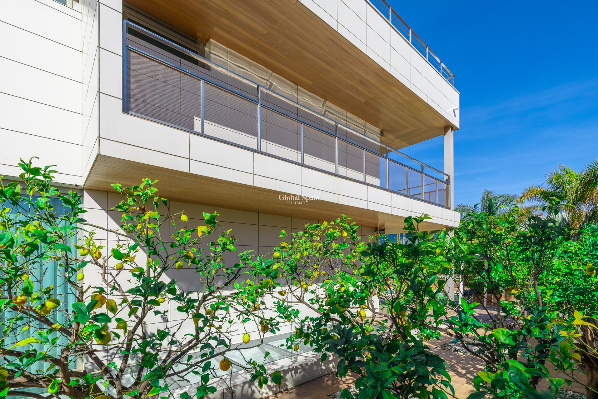 Resale - Villa -
ORIHUELA COSTA - La Zenia