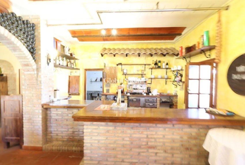 Resale - Villa -
ORIHUELA COSTA - La Zenia