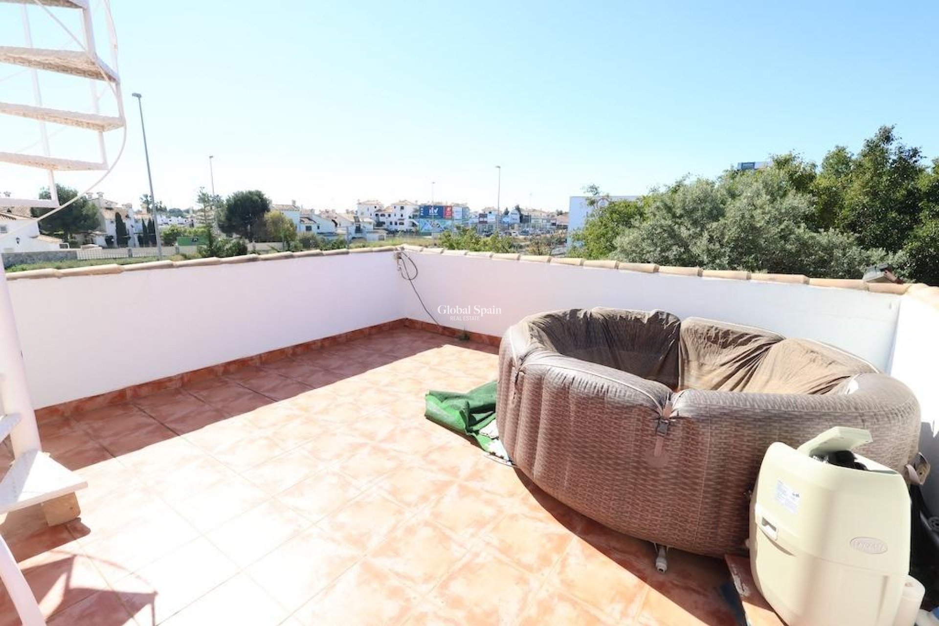 Resale - Villa -
ORIHUELA COSTA - La Zenia