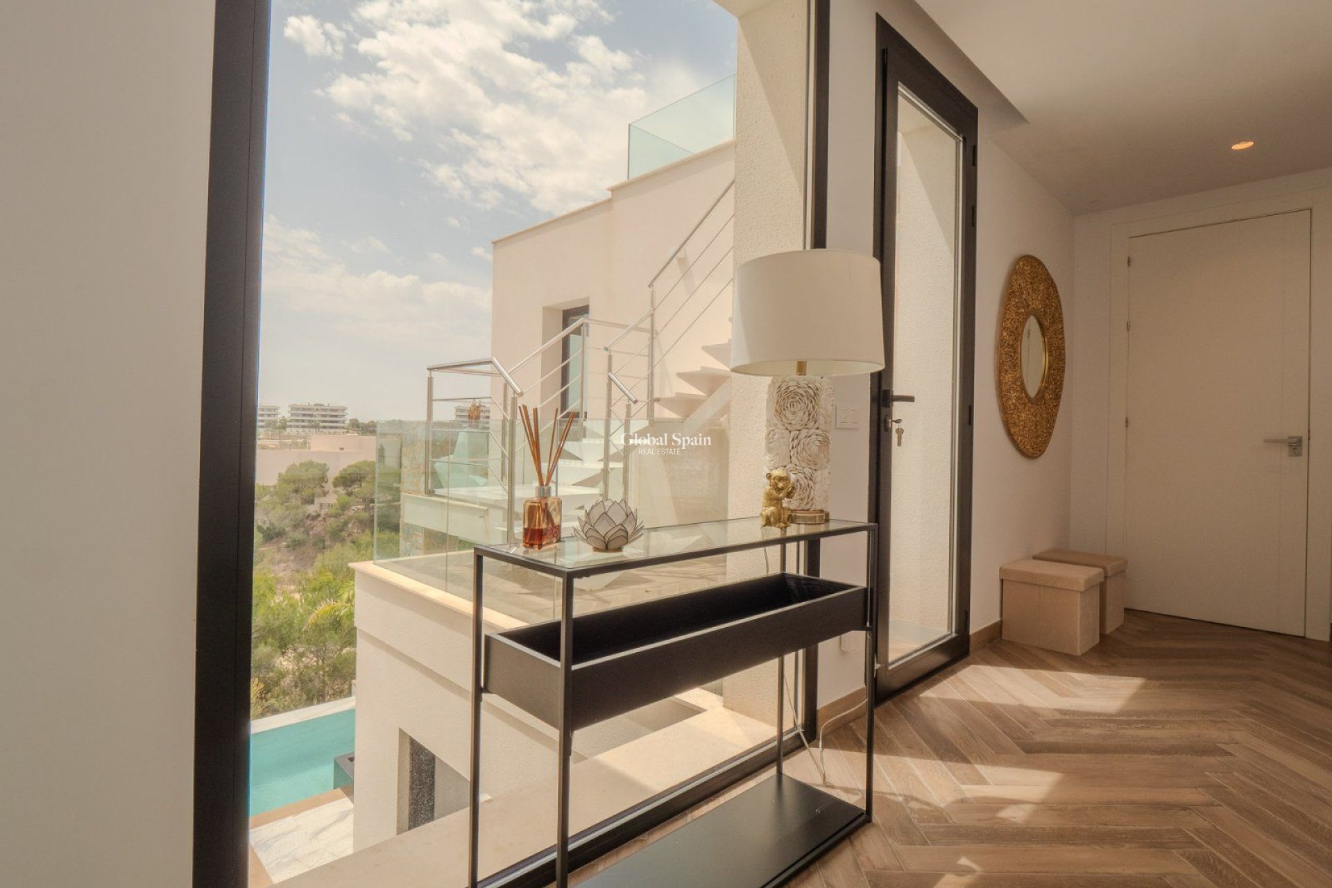 Resale - Villa -
ORIHUELA COSTA - Las Colinas Golf