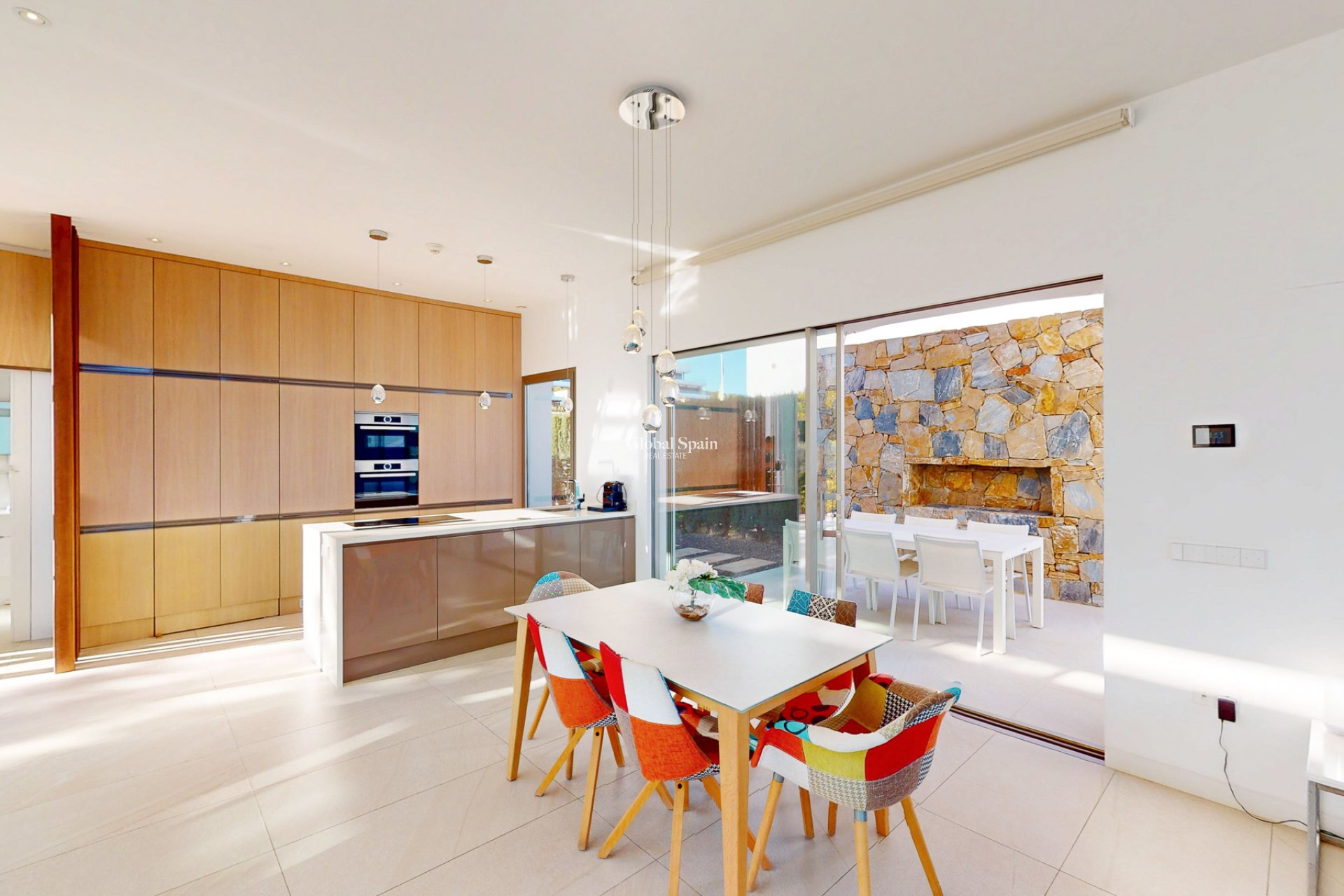 Resale - Villa -
ORIHUELA COSTA - Las Colinas Golf