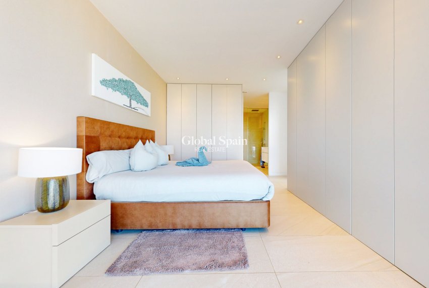 Resale - Villa -
ORIHUELA COSTA - Las Colinas Golf