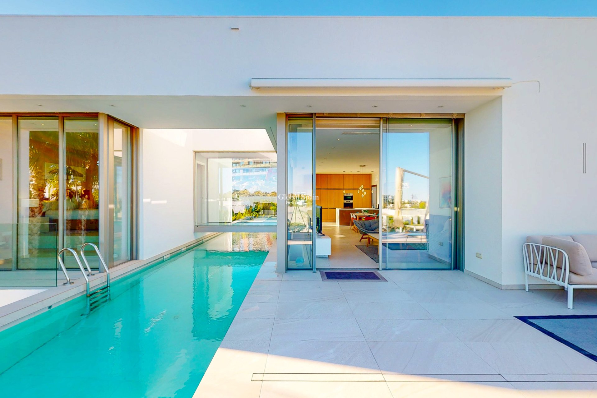 Resale - Villa -
ORIHUELA COSTA - Las Colinas Golf