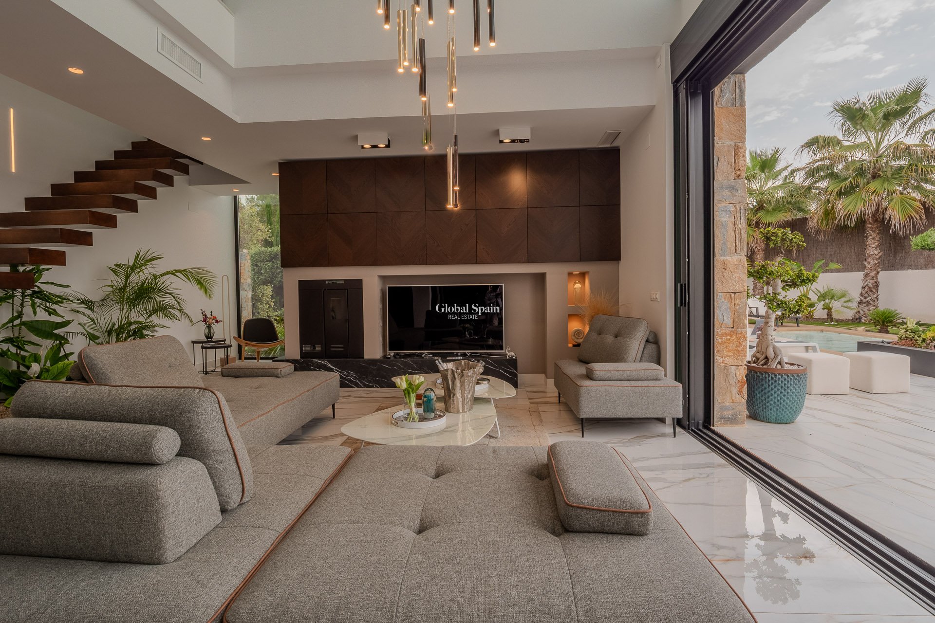 Resale - Villa -
ORIHUELA COSTA - Las Colinas Golf