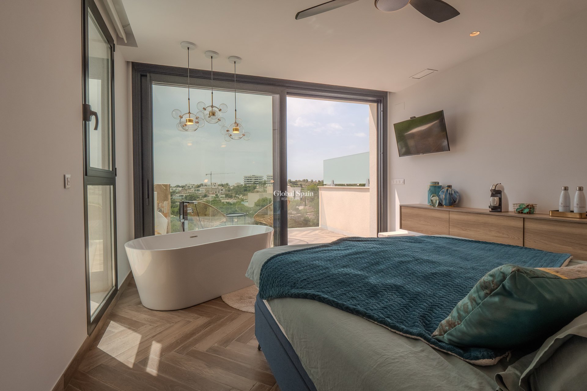 Resale - Villa -
ORIHUELA COSTA - Las Colinas Golf