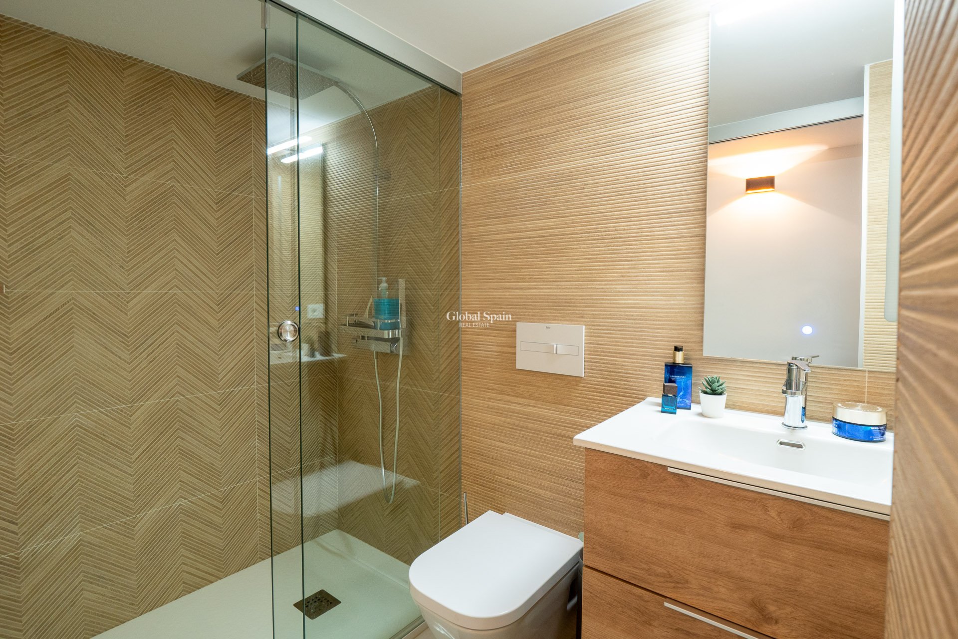 Resale - Villa -
ORIHUELA COSTA - Las Colinas Golf