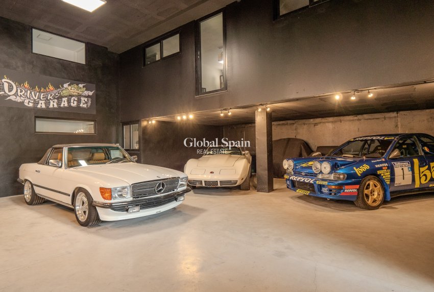 Resale - Villa -
ORIHUELA COSTA - Las Colinas Golf