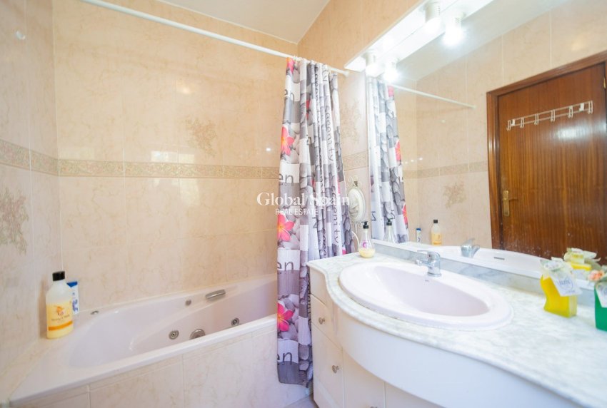 Resale - Villa -
ORIHUELA COSTA - Las Filipinas