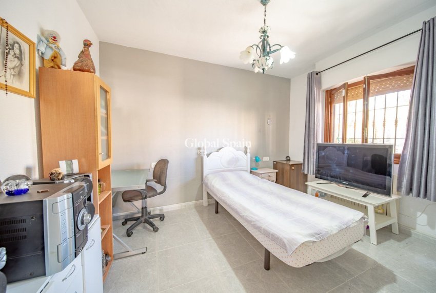 Resale - Villa -
ORIHUELA COSTA - Las Filipinas