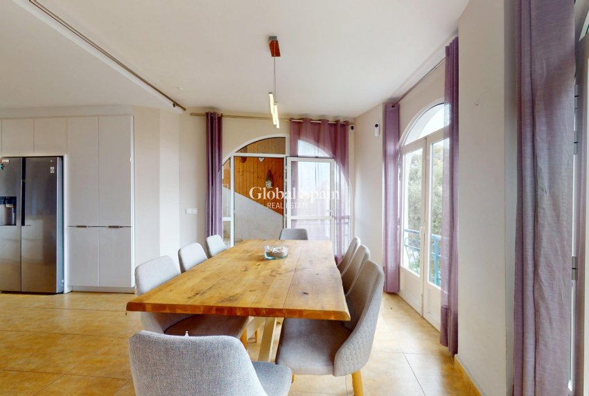 Resale - VILLA -
ORIHUELA COSTA - Las Filipinas