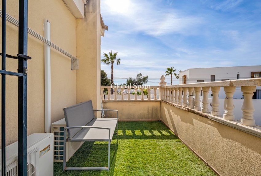 Resale - VILLA -
ORIHUELA COSTA - Las Filipinas
