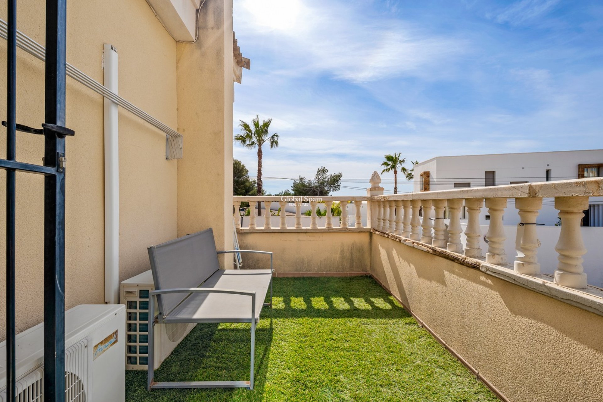 Resale - VILLA -
ORIHUELA COSTA - Las Filipinas