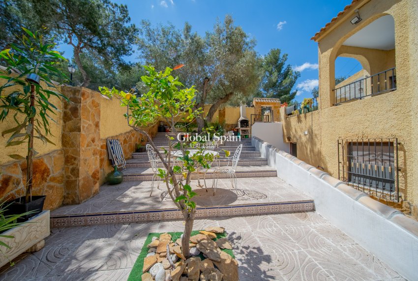 Resale - Villa -
ORIHUELA COSTA - Las Filipinas