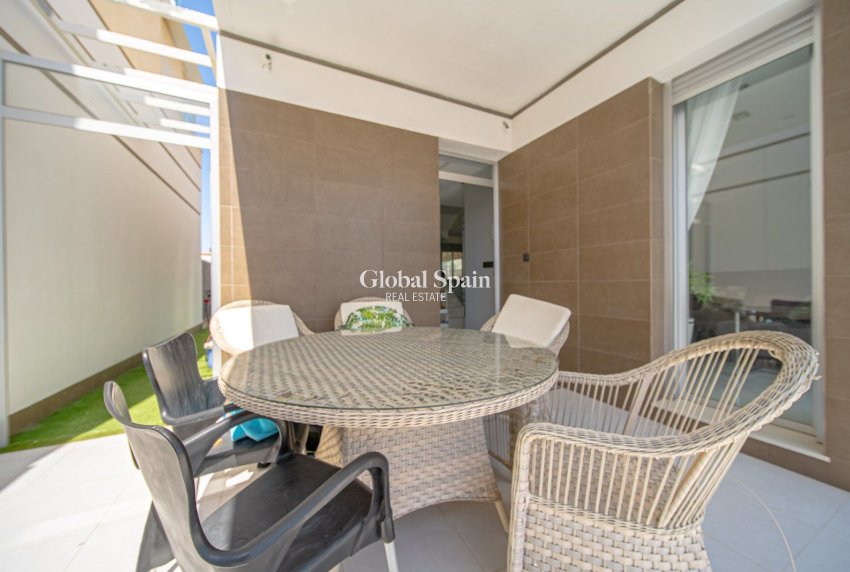 Resale - Villa -
ORIHUELA COSTA - Lomas de Cabo Roig