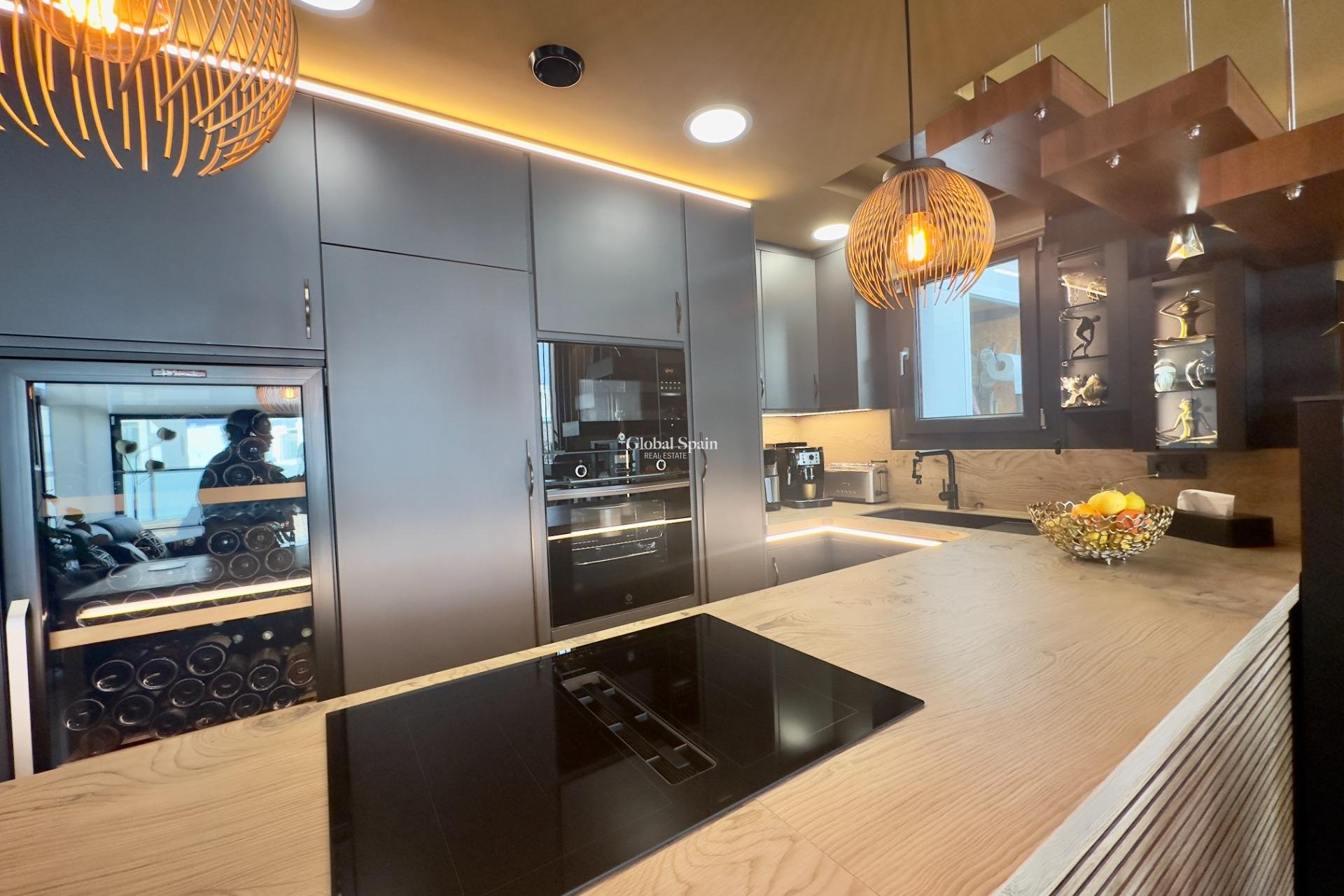 Resale - VILLA -
ORIHUELA COSTA - Lomas de Cabo Roig