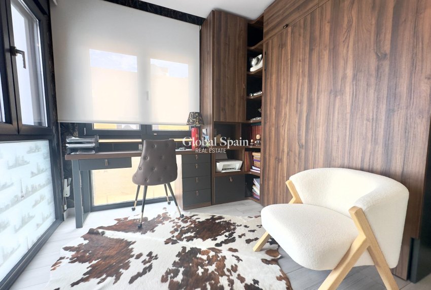 Resale - VILLA -
ORIHUELA COSTA - Lomas de Cabo Roig