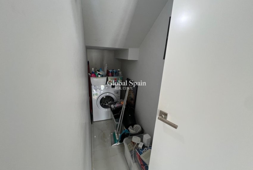 Resale - VILLA -
ORIHUELA COSTA - Lomas de Cabo Roig