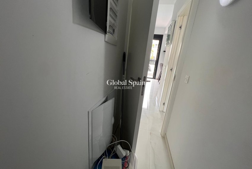 Resale - VILLA -
ORIHUELA COSTA - Lomas de Cabo Roig