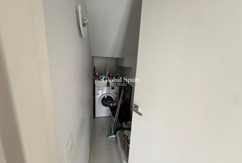 Resale - VILLA -
ORIHUELA COSTA - Lomas de Cabo Roig