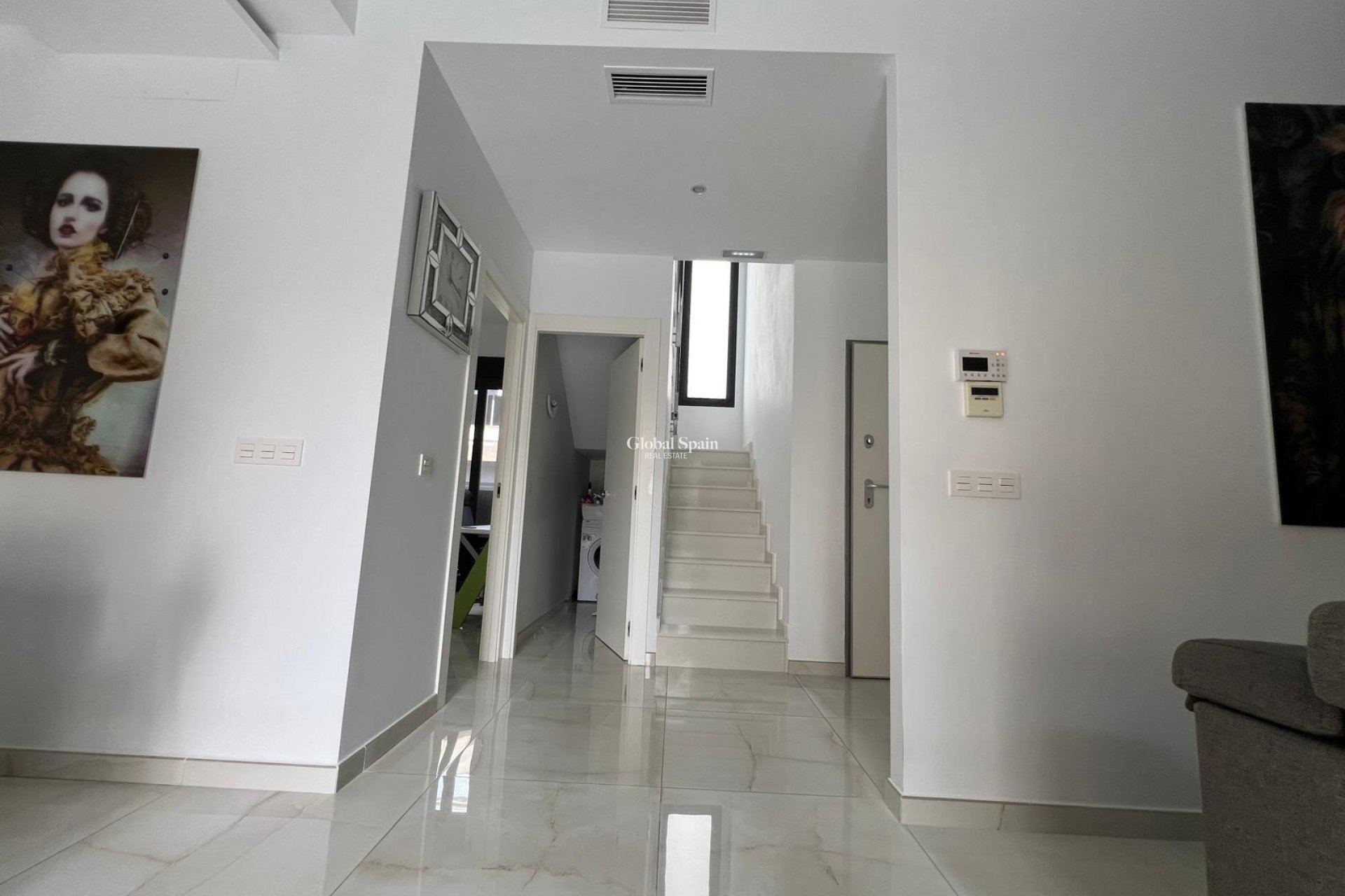 Resale - VILLA -
ORIHUELA COSTA - Lomas de Cabo Roig