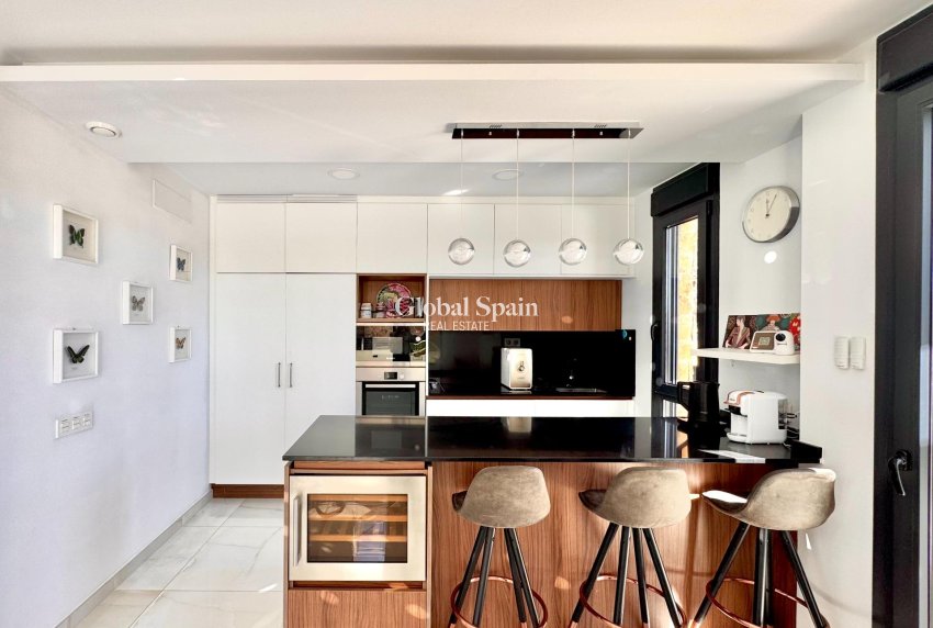 Resale - VILLA -
ORIHUELA COSTA - Lomas de Cabo Roig