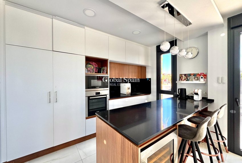 Resale - VILLA -
ORIHUELA COSTA - Lomas de Cabo Roig