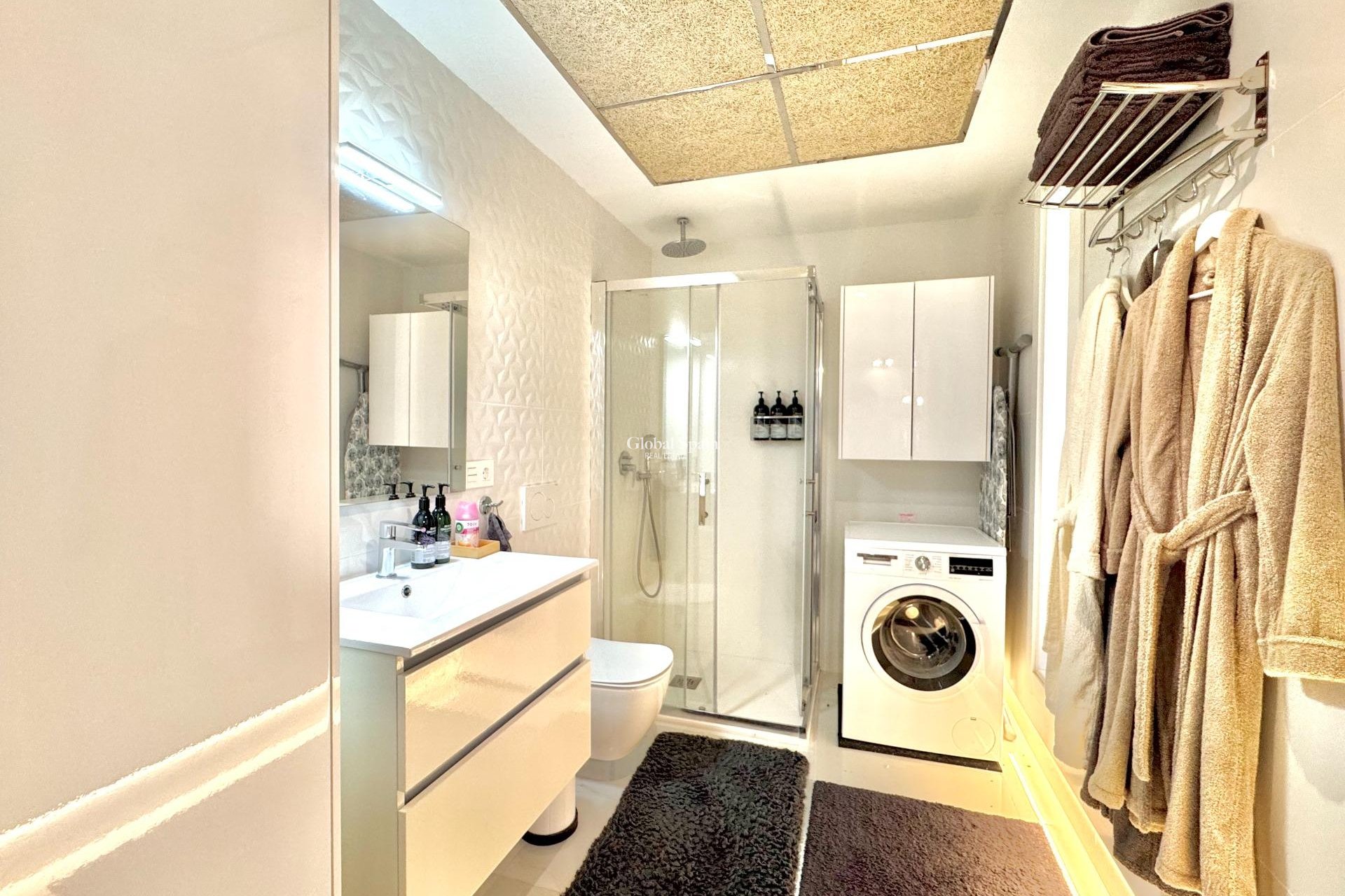 Resale - VILLA -
ORIHUELA COSTA - Lomas de Cabo Roig