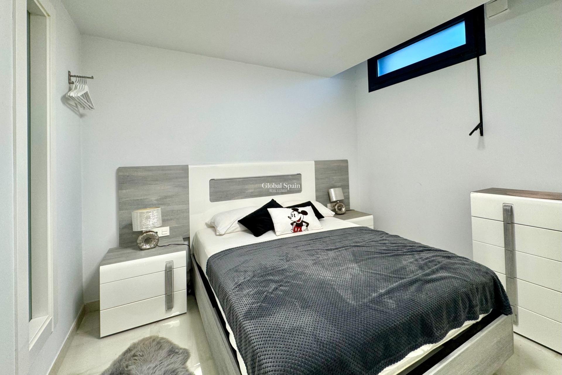 Resale - VILLA -
ORIHUELA COSTA - Lomas de Cabo Roig