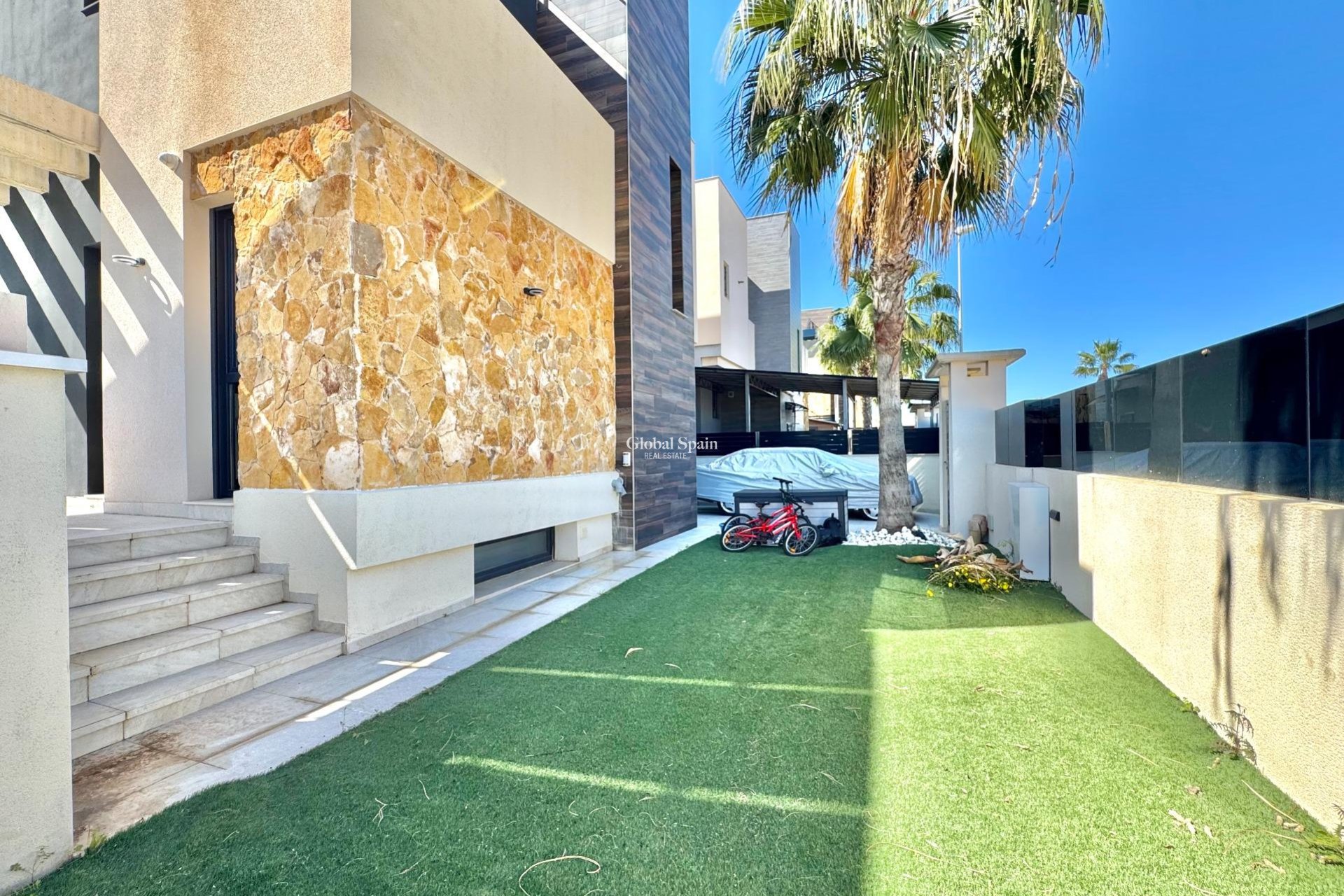 Resale - VILLA -
ORIHUELA COSTA - Lomas de Cabo Roig