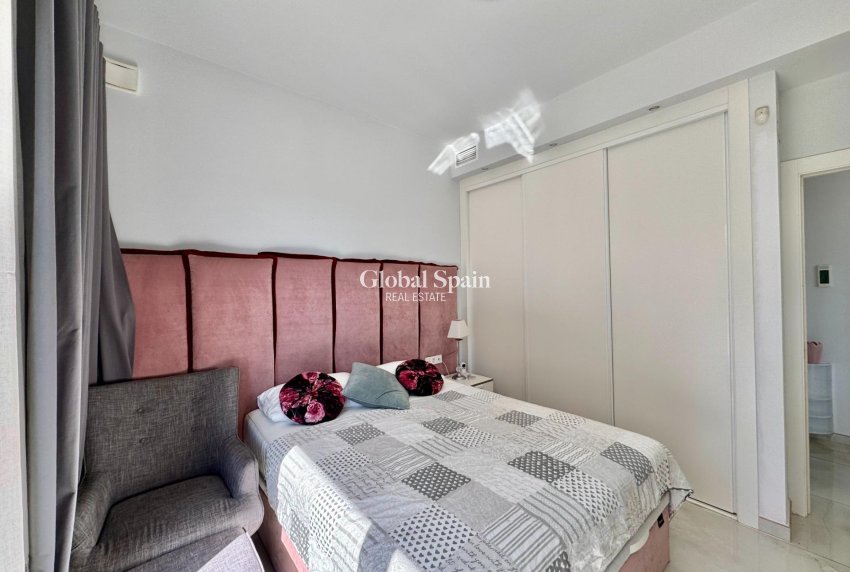 Resale - VILLA -
ORIHUELA COSTA - Lomas de Cabo Roig