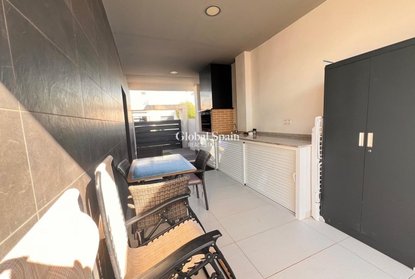 Resale - VILLA -
ORIHUELA COSTA - Lomas de Cabo Roig